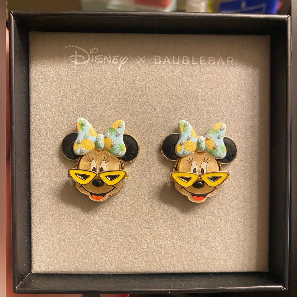 Minnie earrings